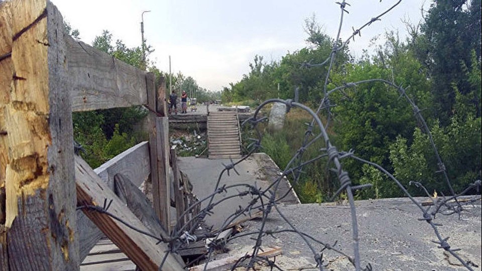 Ukraina-ostanovila-rabotu-KPP---Mayorsk--.jpg