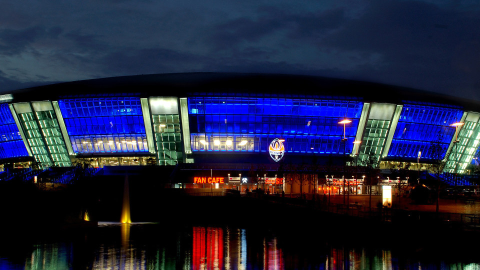 www.GetBg_.net_Cities___Donbass_Arena___028083_-e1488540447938.jpg