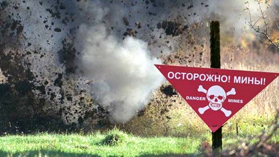 V-Gorlovke-na-mine-podorvalsya-avtomobil-s-grazhdanami.jpg
