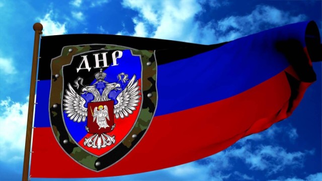 Na-prazdnike-v-Bolgarii-razvernuli-flag-DNR.jpg