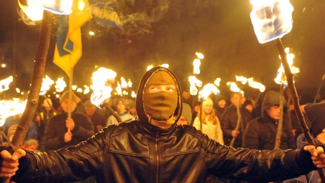 Na-Ukraine-gotovyat-gigantskiy-marsh-na-Kryim.jpg