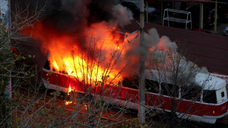 V-Donetske-sgorel-tramvay.jpg