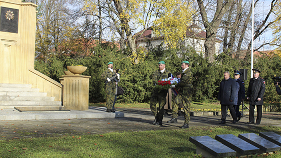 pamyatnik-voinam-krasnoy-armii-e1510477739312.jpg