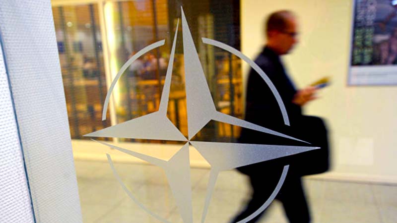 Na-Sovete-Rossiya-NATO-obsudyat-situatsiyu-na-Donbasse.jpg