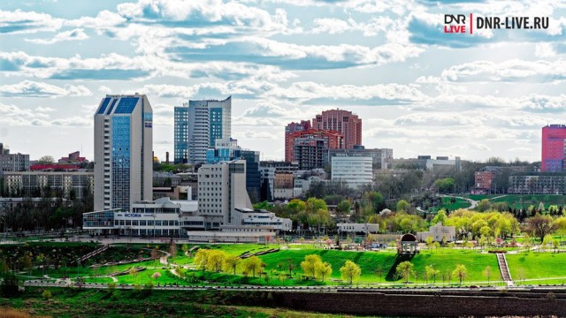 Rezhisseryi-iz-RF-pristupili-k-s'emkam-dvuh-filmov-o-Donbasse.jpg