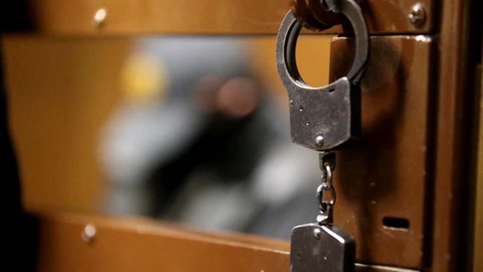 Pod-Mariupolem-zaderzhali-prokurora-iz-DNR.jpg