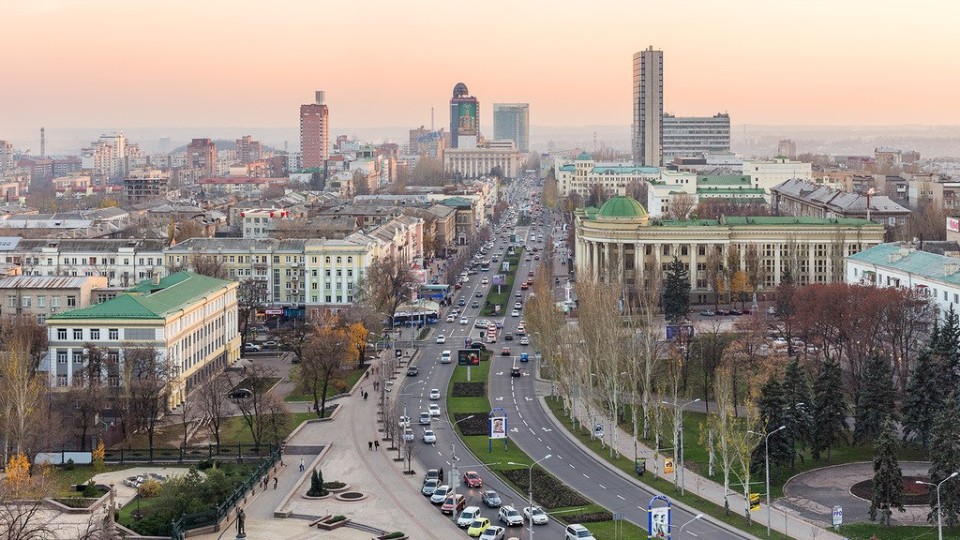 V-DNR-nachalsya---den-tishinyi---pered-vyiborami.jpg