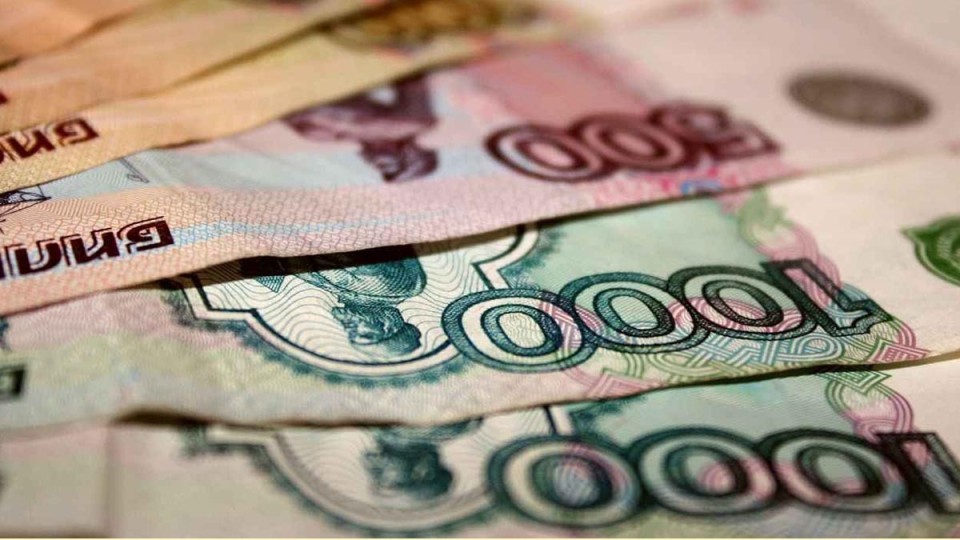V-LNR-uvelichili-razmeryi-shtrafov-za-nevyiplatu-zarplatyi.jpg