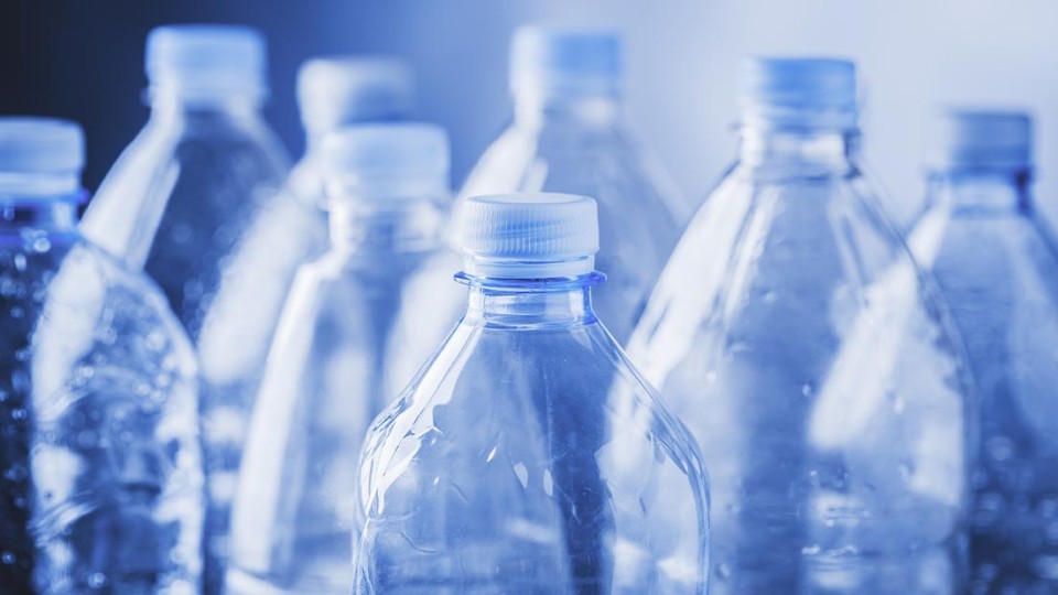 170-stran-obyazalis-sokratit-ispolzovanie-plastika-k-2030.jpg