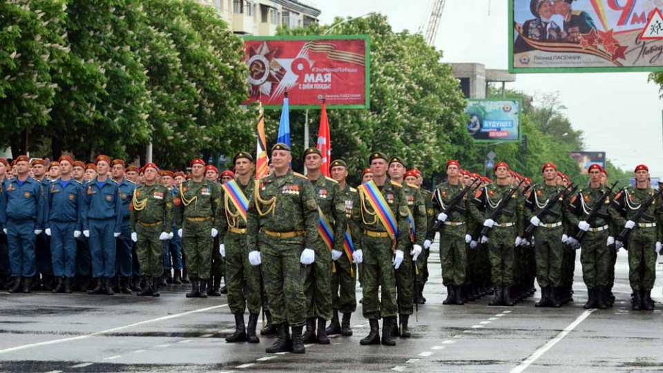 parad-pobedyi-lnr.jpg