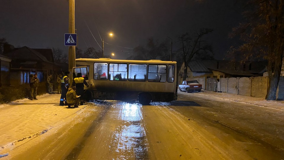 Makeevka-DTP-avtobus-28.12.20203.jpg