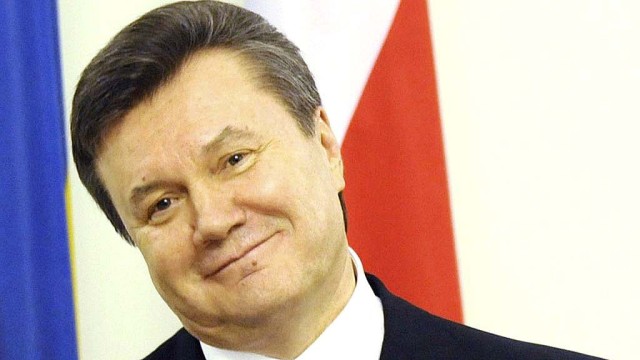YAnukovich-predlozhil-otdat-svoi-milliardyi-zhitelyam-Donbassa.jpg