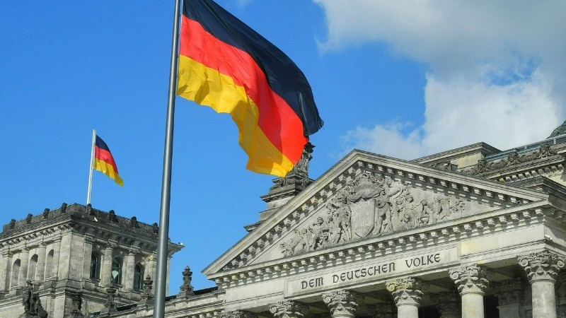 reichstag-324982_1280-e1509868250556.jpg