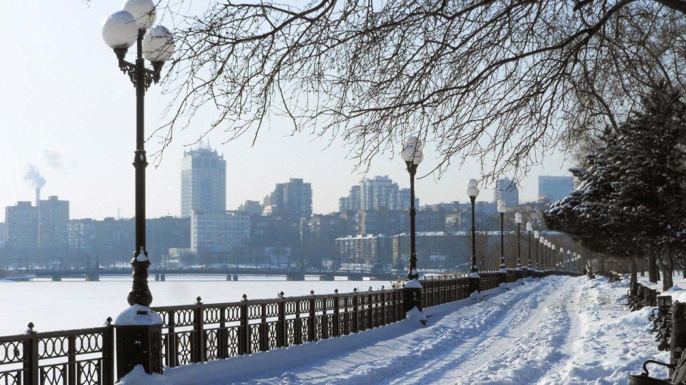 V-DNR-ozhidayutsya-moroz-metel-i-poryivistyiy-veter.jpg