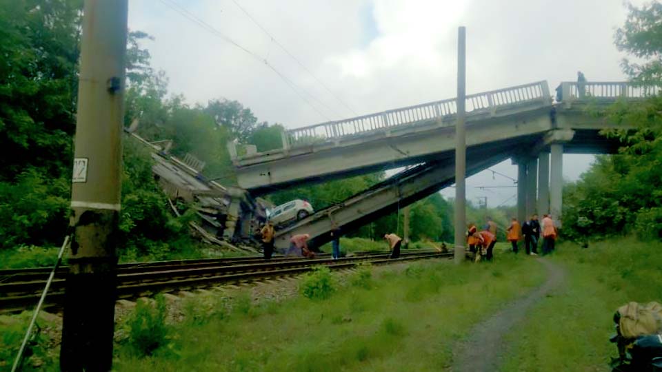 Myi-im-i-ne-polzovalis-NM-LNR-o-podryive-mosta-pod-Luganskom.jpg