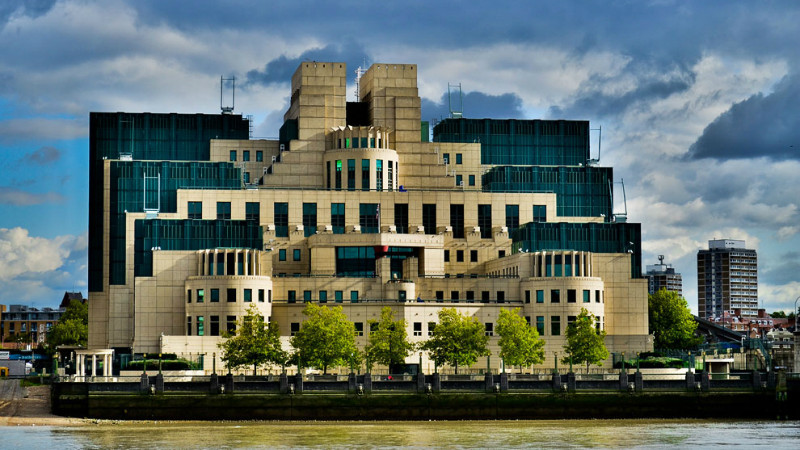 Britanskaya-razvedka-finansirovala-Bellingcat-e1533219434559.jpg