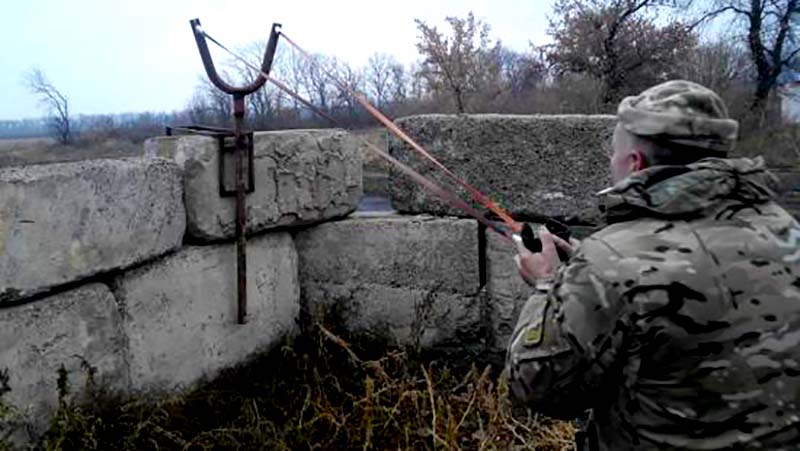 U-Kieva-net-sredstv-dlya-prekrashheniya-begstva-iz-armii-----NM-LNR.jpg